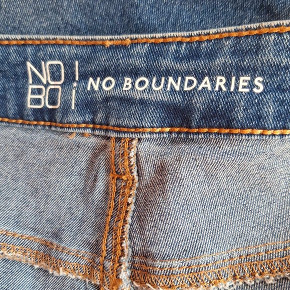 NOBO Mid-Rise Boot Cut Blue Jeans Size 11 - Picture 9 of 9